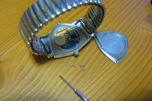 掘出記事】 ロカビリーな腕時計ハミルトン・ベンチュラの電池交換 